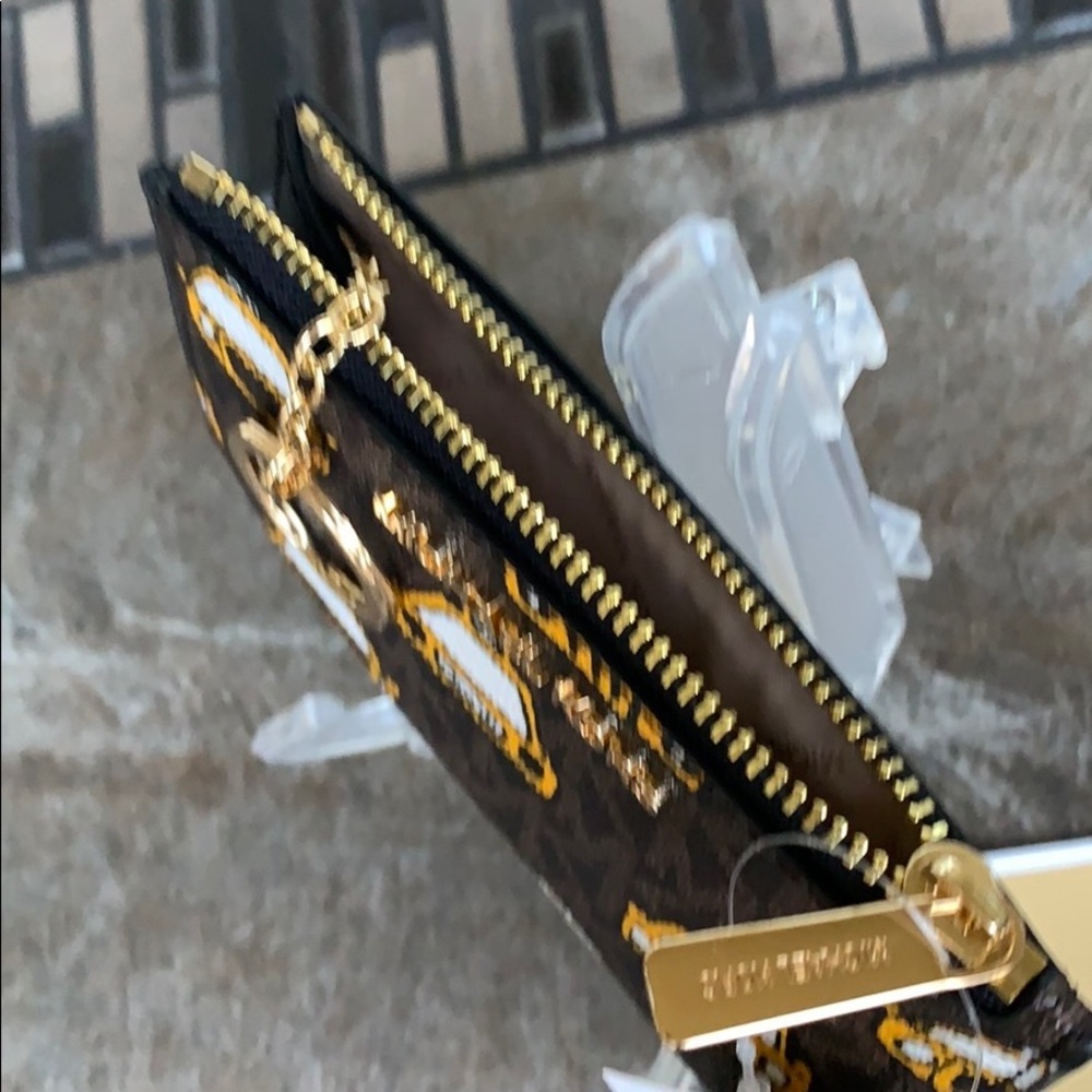 NEW YORK CITY Jet Set Travel Sm TZ Coinpouch - Picture 15 of 16